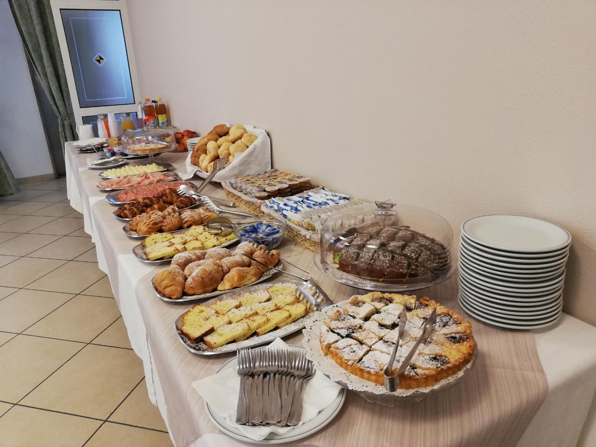 Hotel La Bella Vita Rimini Luaran gambar