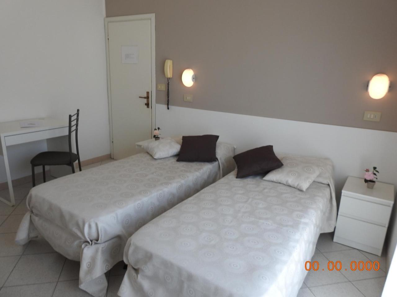 Hotel La Bella Vita Rimini Luaran gambar
